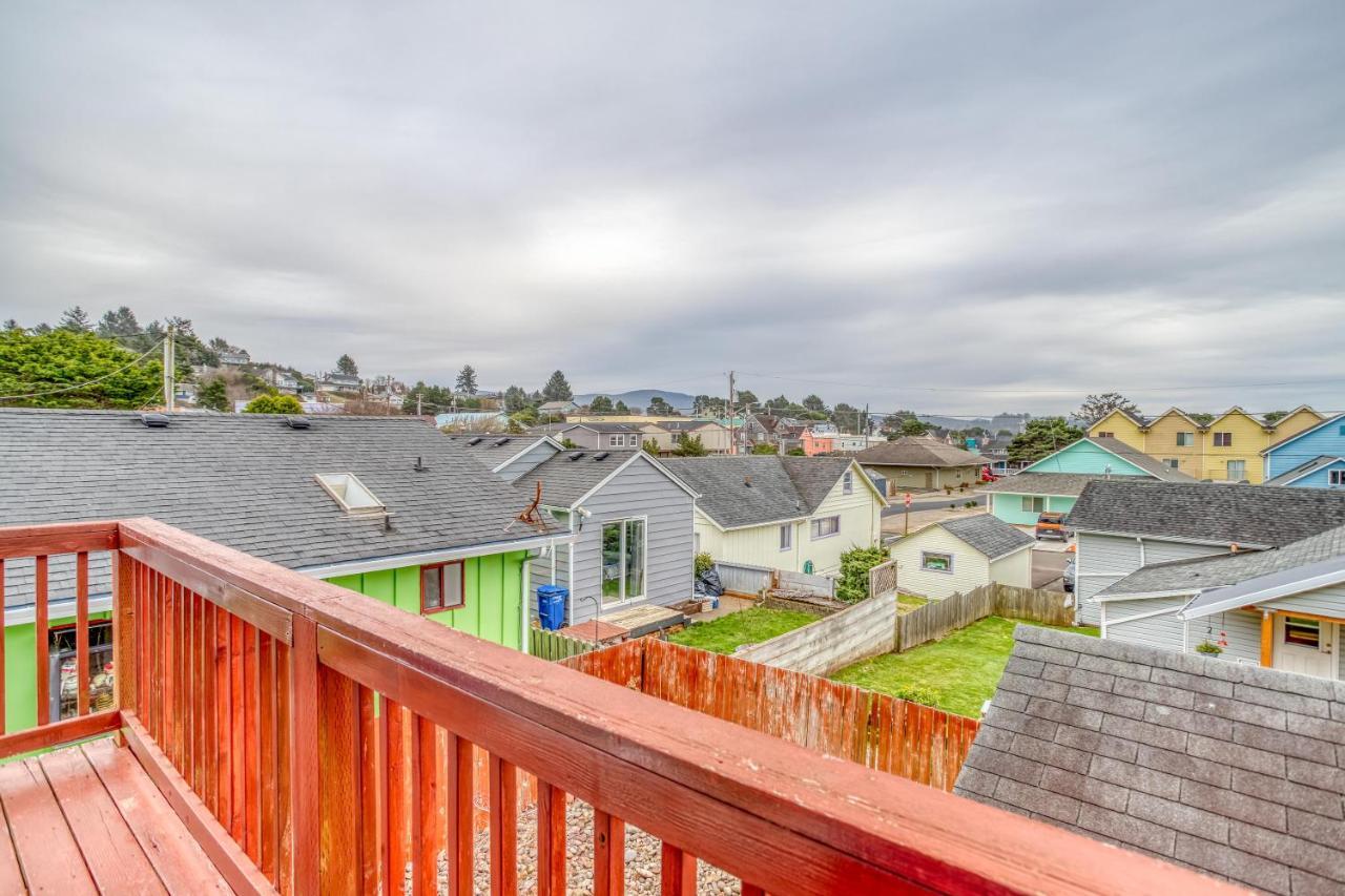 The Blue Crab Villa Lincoln City Exterior photo