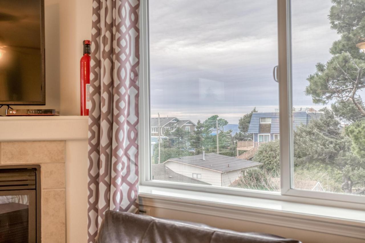 The Blue Crab Villa Lincoln City Exterior photo