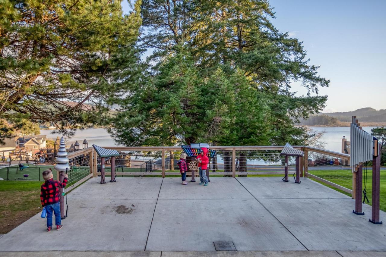 The Blue Crab Villa Lincoln City Exterior photo