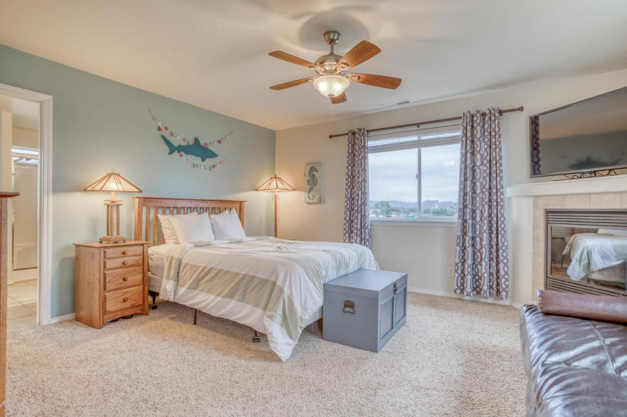 The Blue Crab Villa Lincoln City Exterior photo