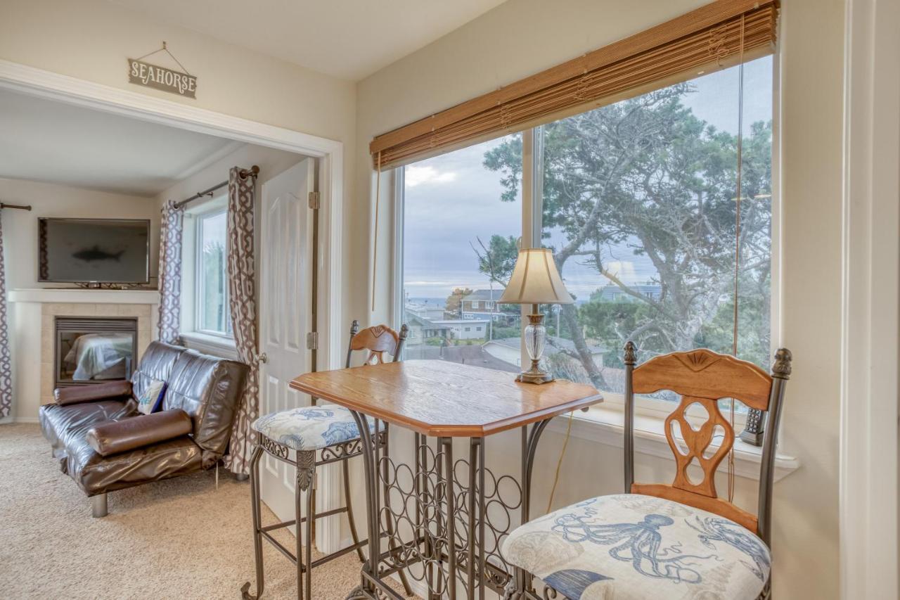 The Blue Crab Villa Lincoln City Exterior photo